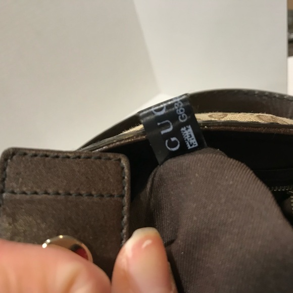 Gucci GG monogrammed canvas and leather handbag - Picture 15 of 16